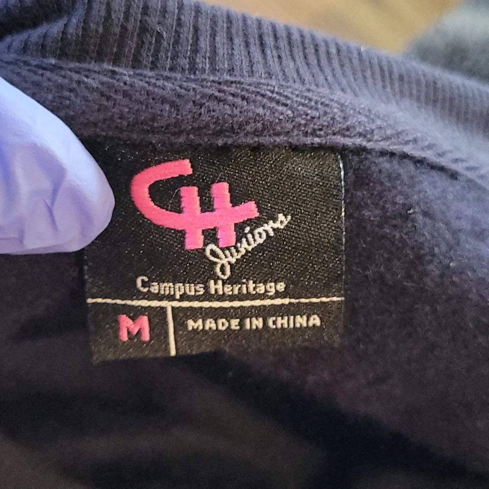 Campus Heritage Sweater - Picture 6 of 7